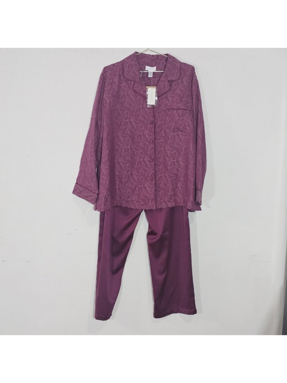 Cabernet Women's Sleepwear Sz L Set 2 Burgundy Button Up With Matching Pants